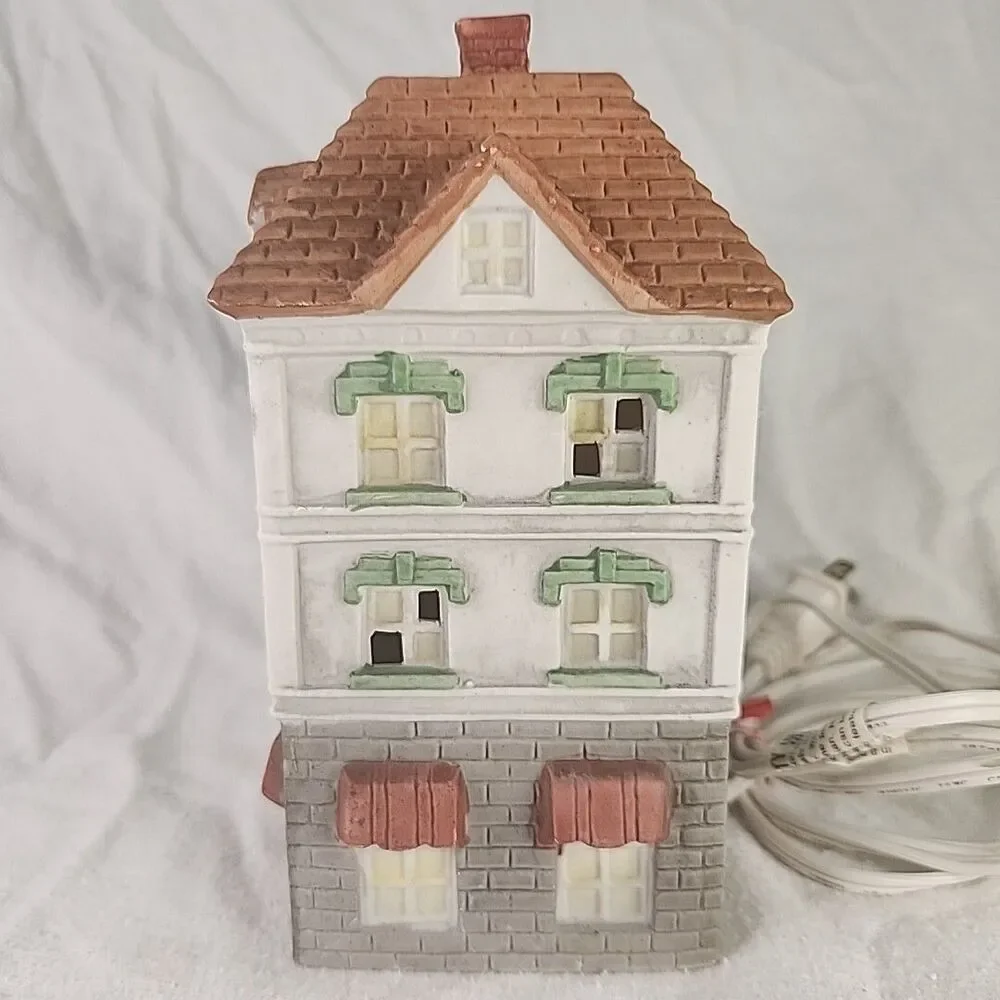 House Dickinson's Christmas Village Coffee Porcelain Electric Illuminted OLD